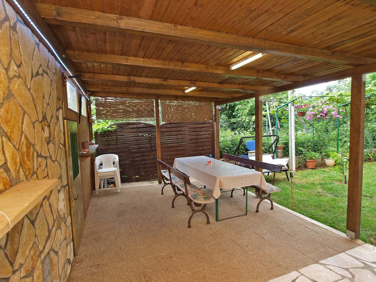 Foto 9 von 30: Ferienwohnung für 3 Personen mit Terrasse