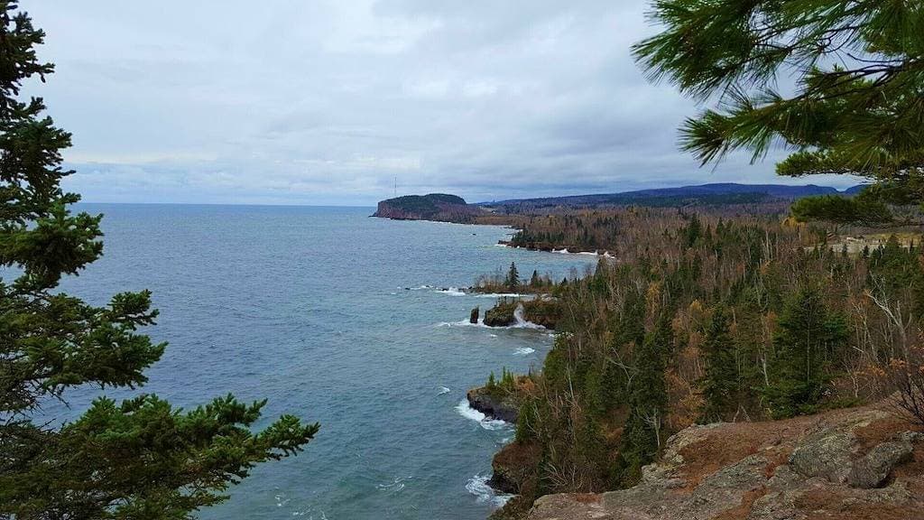 Foto 4 von 46: Schönes Lake Superior Stadthaus. Privat und ruhig. 4 Meilen nach Split Rock