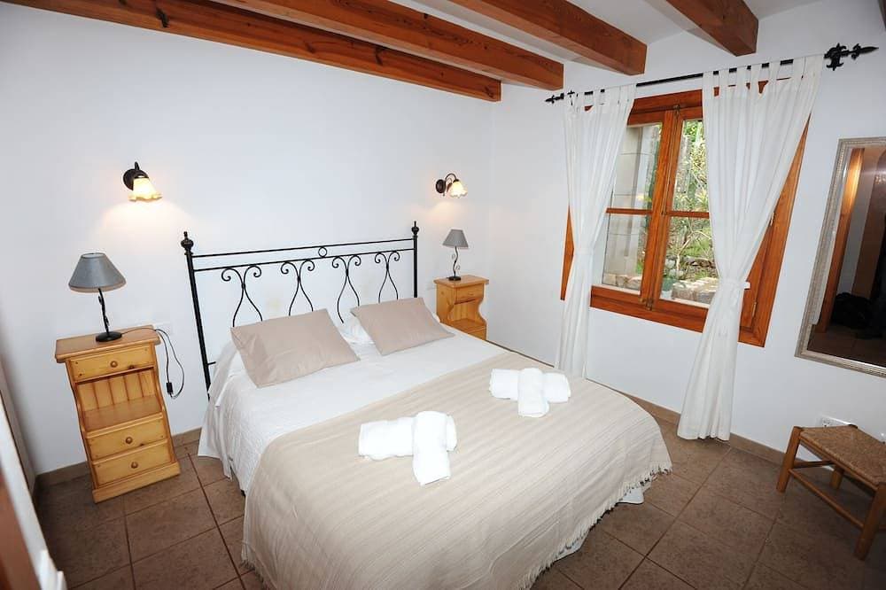 Foto 2 von 30: Bonita Casa con Piscina y Barbacoa. Playa a 3 Kms. Centro Sóller a 800 Metros