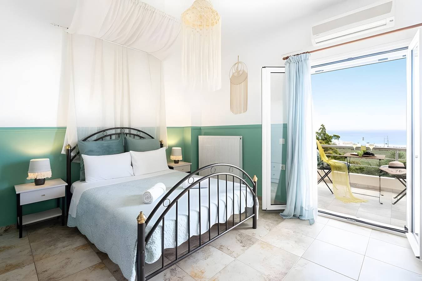 Foto 5 von 31: Ferienhaus 'Remvi House Sea and Mountains View' mit Meerblick, WLAN und Klimaanlage