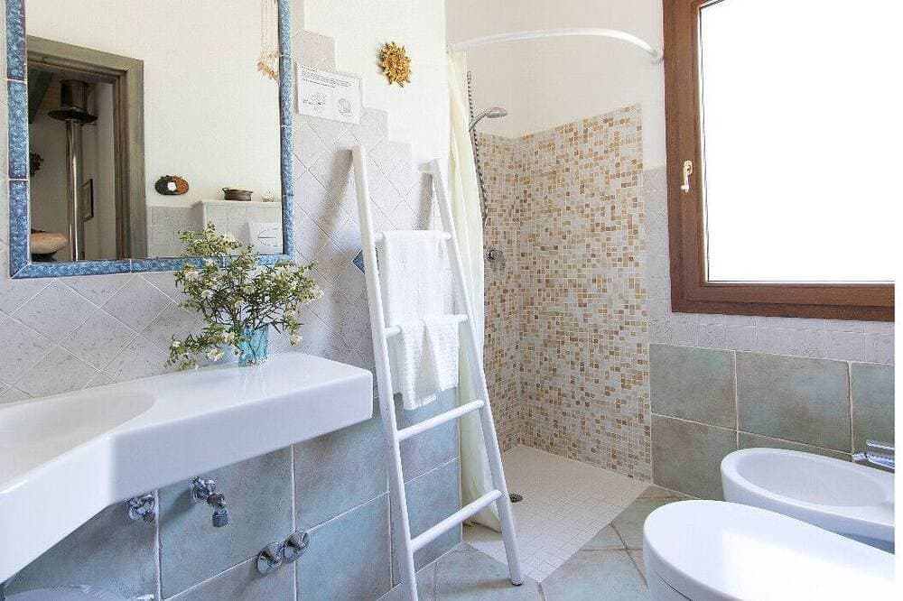 Foto 7 von 27: Villa Paradiso, in the beach by foot, big garden,  Wifi, all inclusive