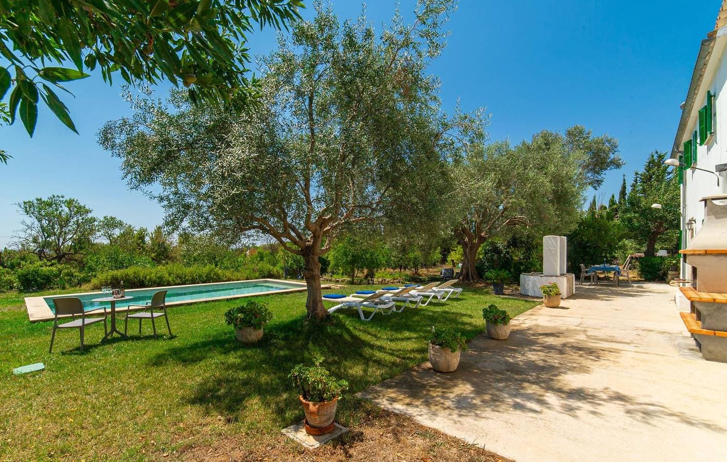 Foto 9 von 36: Gemütliche Wohnung mit Pool, Küche und AC in der Nähe von Binissalem Stadt