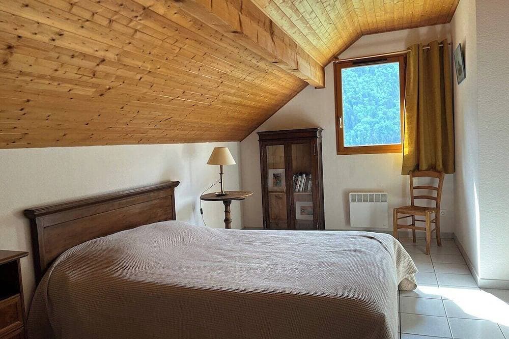 Foto 3 von 20: Charming Chalet - Sleeps 6