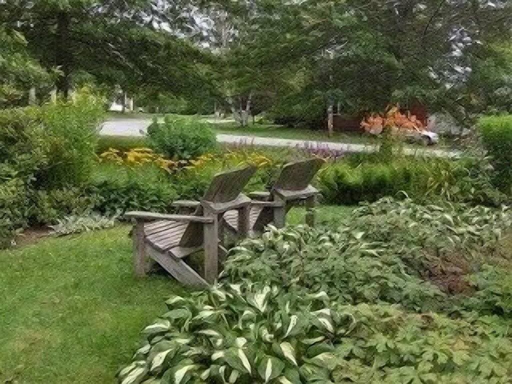 Foto 7 von 21: Close to Acadia and a short walk to downtown Ellsworth's restaurants and trails.
