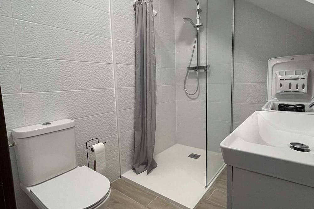 Foto 5 von 15: Duplex climatisé en bord de mer avec terrasse, jardin et parking, à 20m de la plage et commerces à pied