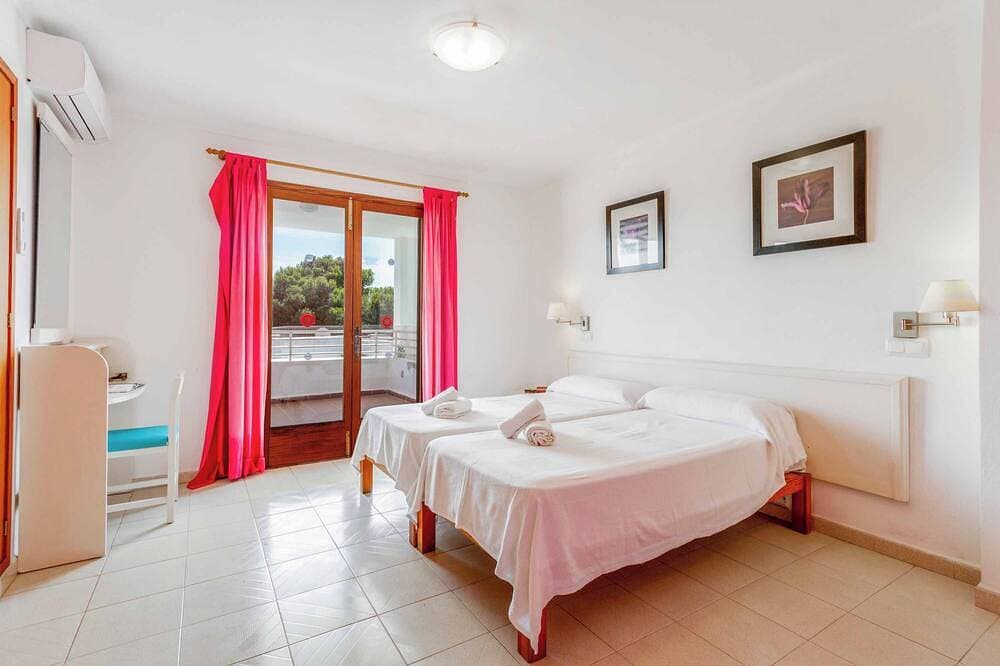 Foto 2 von 24: Villa Pou Tres - Fünf Schlafzimmer Villa, Schläft 10