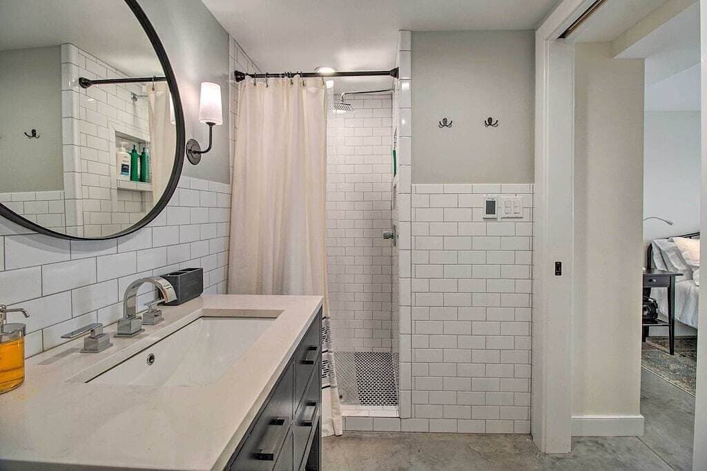 Foto 9 von 12: Contemporary Condo in Quiet Locale!