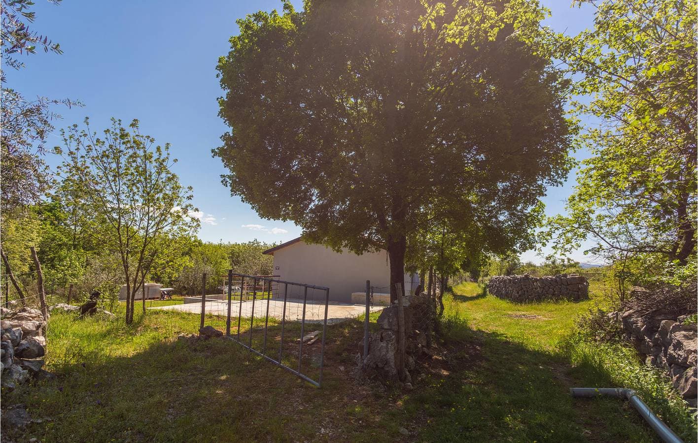 Foto 4 von 22: Gemütliche Ferienwohnung mit Terrasse und Garten, 2,5 km vom Strand entfernt