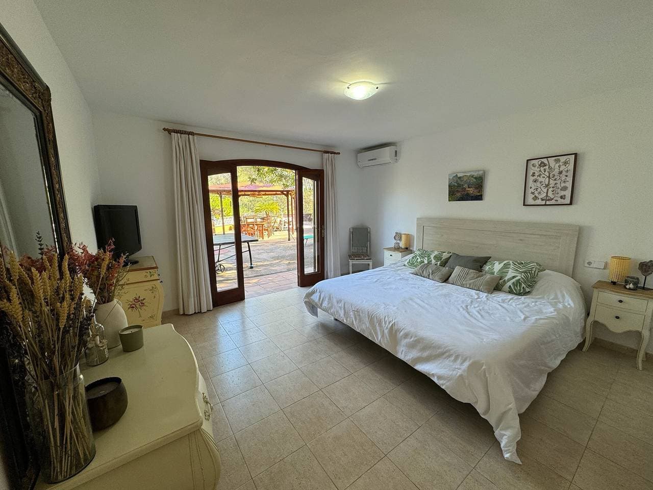 Foto 9 von 35: Ferienhaus 'Villa Port Des Canonge' mit Bergblick, WLAN und Klimaanlage