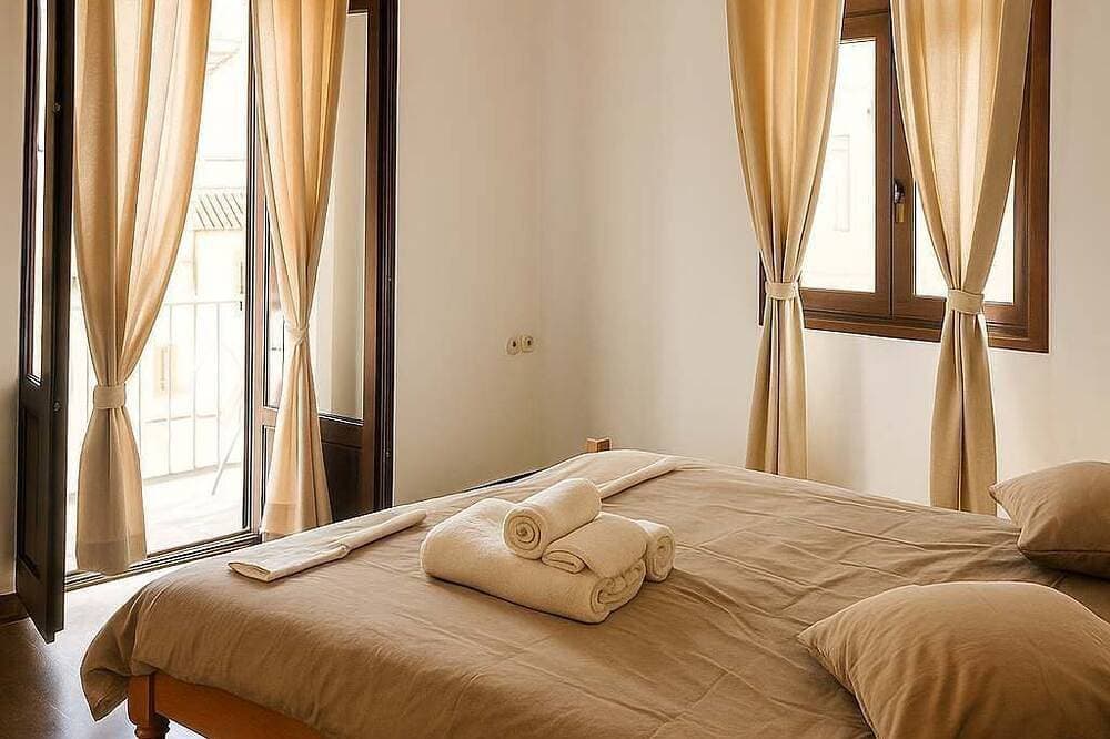 Foto 3 von 30: Traditional Villa Valia Ermoupolis - Syros Vaporia