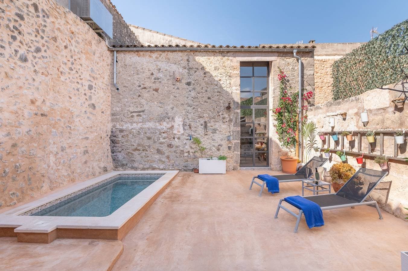 Foto 2 von 27: Ferienhaus Cas Solleric mit Pool, Balkon, Klimaanlage und WLAN