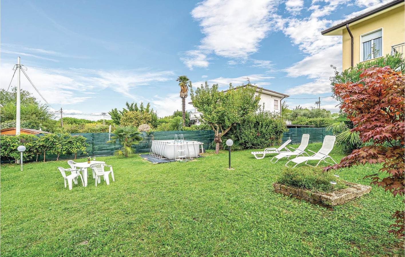 Foto 10 von 21: Rückzugsort am Gardasee - Pool, Terrasse, & Parkplatz (71 Zeichen)