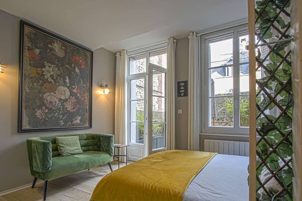 Foto 2 von 7: Cute studio on Gf w/ bed & private terrace hyper quiet & central - Studio Les Galets ★★★★