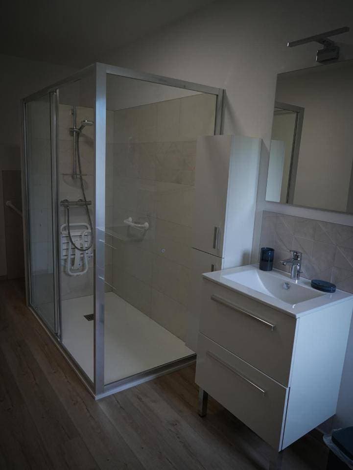 Foto 8 von 9: Double Room with Private Bathroom