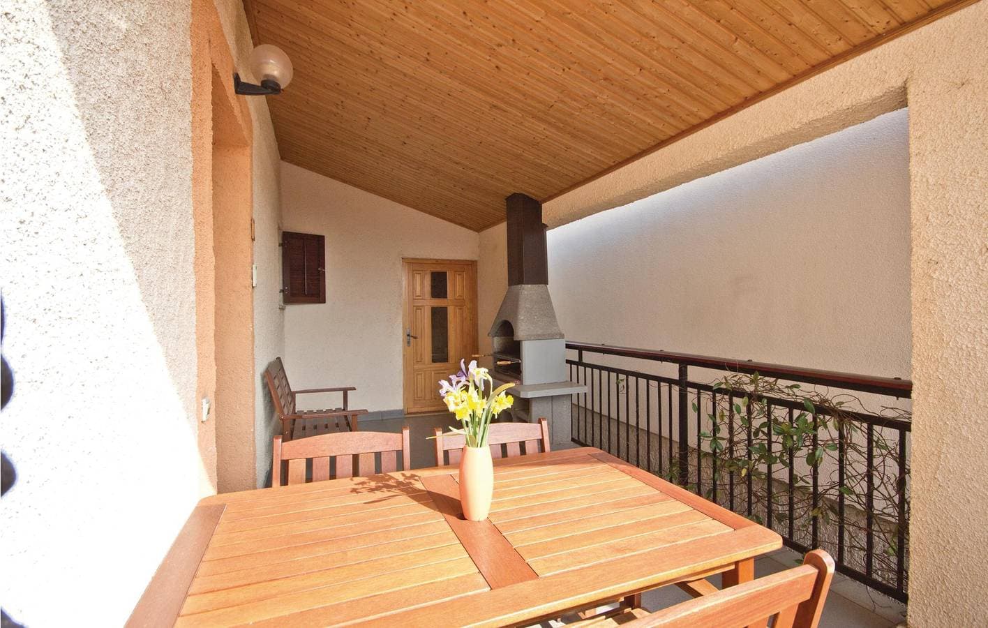 Foto 9 von 32: Gemütlich, 2,5 km vom Strand entfernt: Modernes Apartment mit 1 Schlafzimmer, Terrasse und WLAN