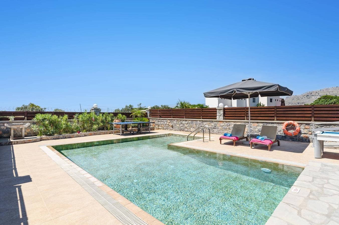 Foto 2 von 22: Villa Beatris Seastone by Villa Plus
