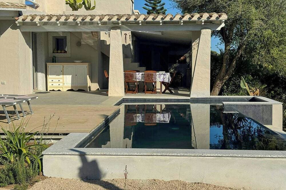Foto 11 von 30: Architektenvilla mit Pool inmitten von Olivenbäumen