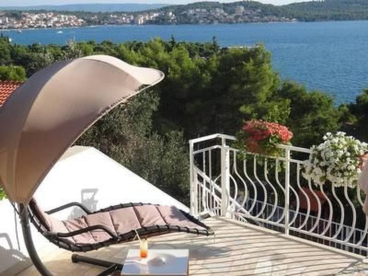 Trogir Yellow House A1 1