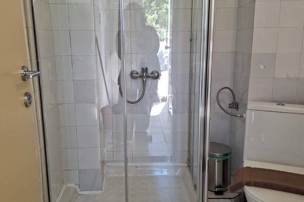 Foto 3 von 14: Bright Authentic Cycladic Home, Walk to Ermoupoli Center
