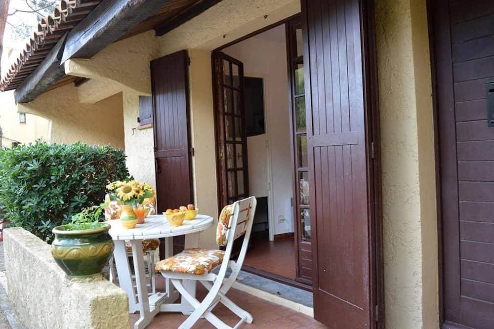 Studio gemütlich in Strandnähe, Terrasse & Parkplatz – Le Lavandou 1