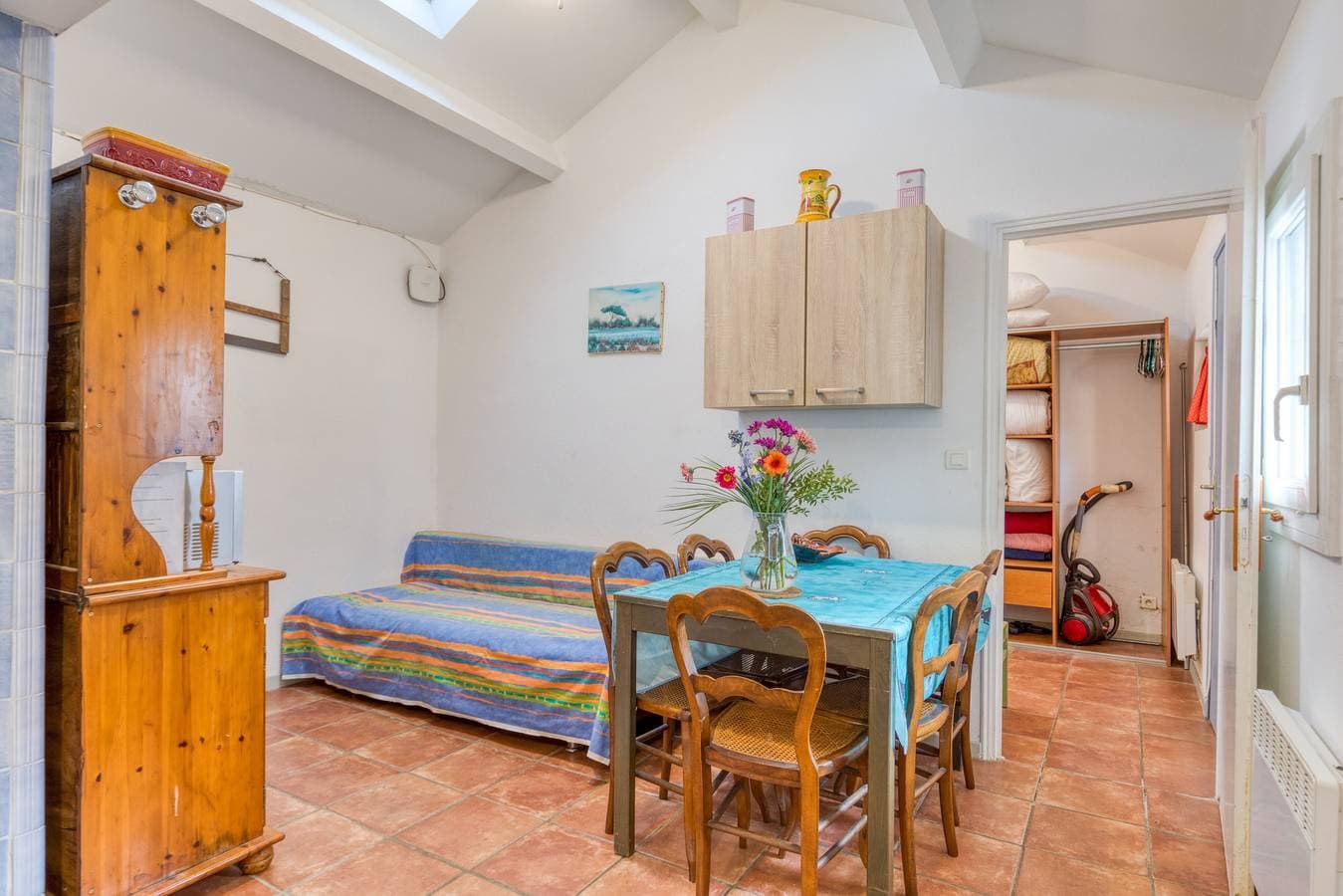 Foto 3 von 26: E Flamant Rose – Apartment mit privatem Garten und WLAN, in der Nähe von Stränden und Stadtzentrum