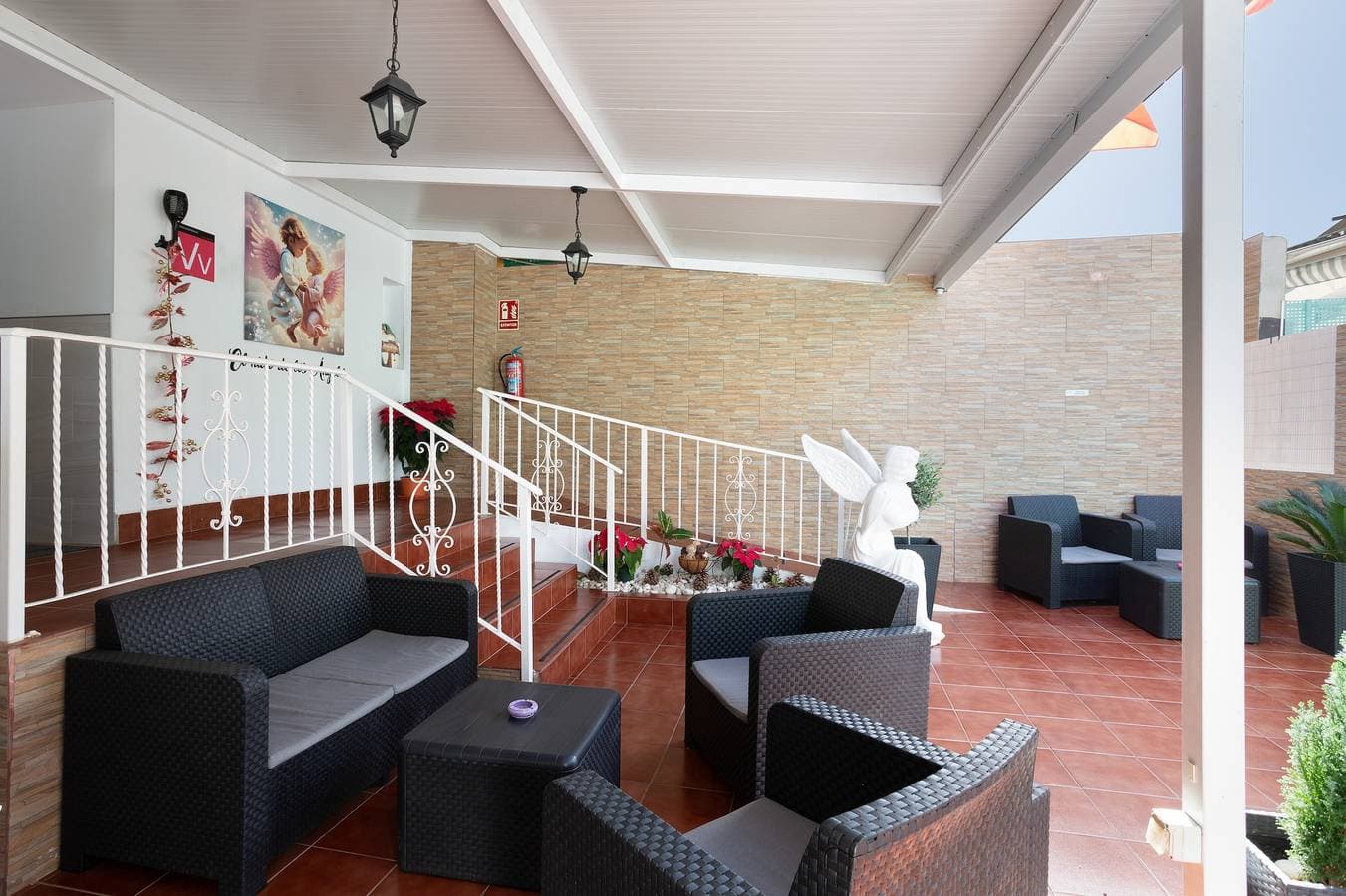 Foto 7 von 26: Ferienwohnung 'Einheit A' mit Gemeinschaftspool, Terrasse und WLAN