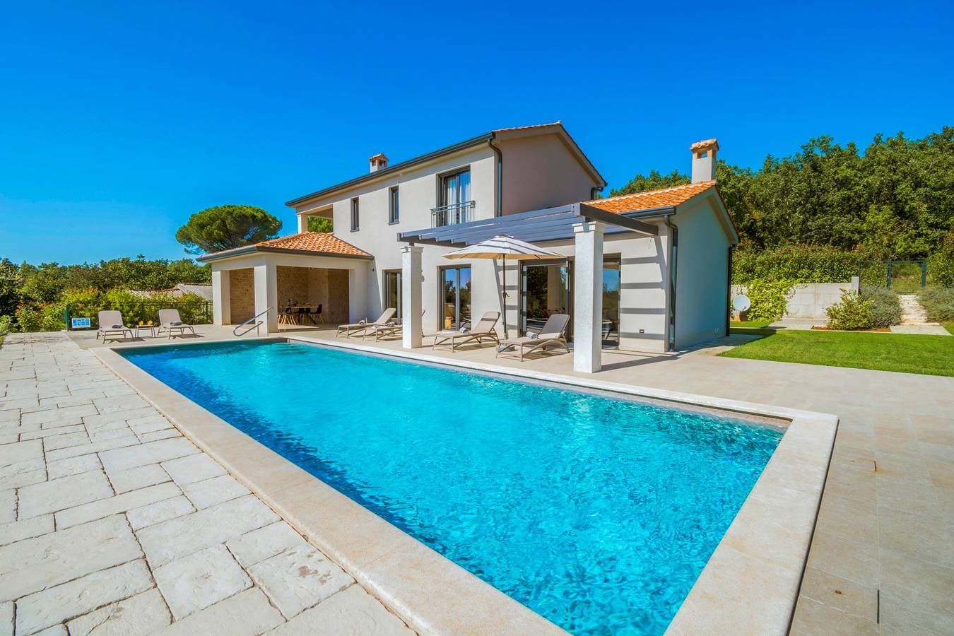 Villa Frida by Istrabook 1