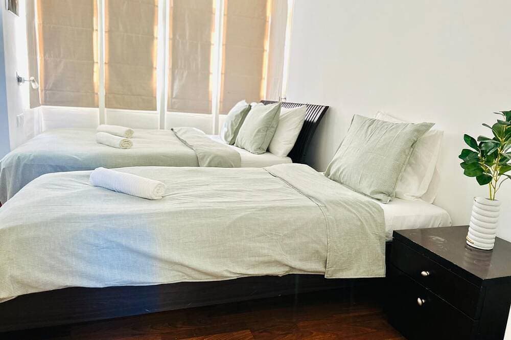 Foto 6 von 30: Private rooftop terrace + BBQ + Prime location!