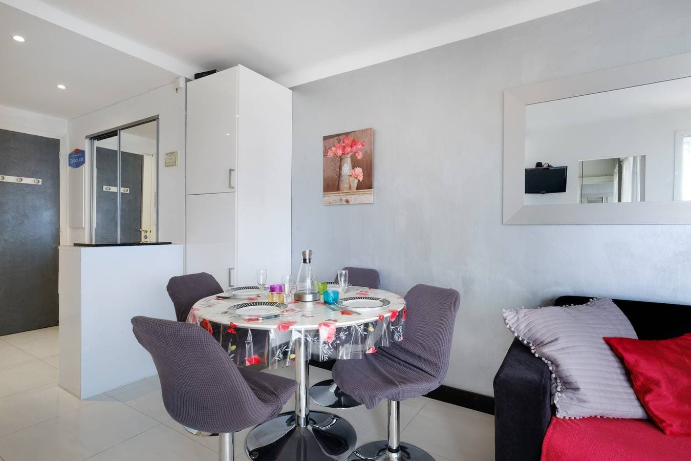 Foto 7 von 22: Ferienwohnung 'Les Pins' mit Meerblick, Wi-Fi und Klimaanlage