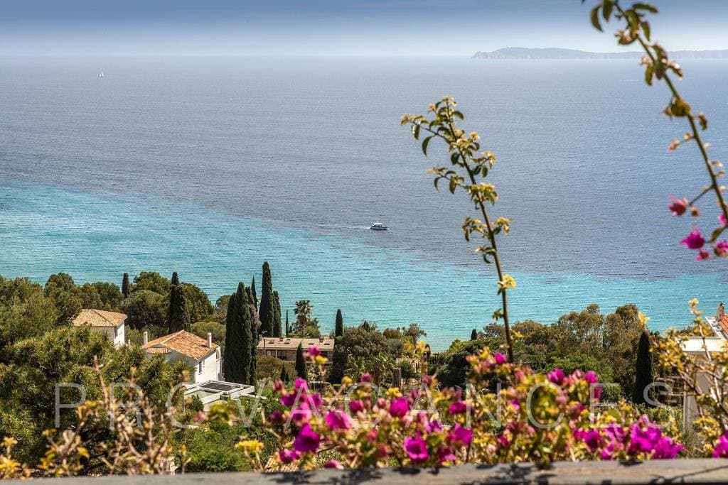 Foto 13 von 49: Villa mit Panoramablick auf das Mittelmeer in Rayol Canadel