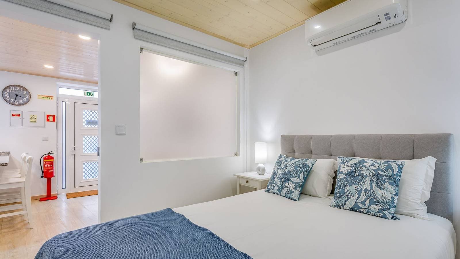 Foto 11 von 21: Glamorous Duplex w/ Patio & BBQ by LovelyStay