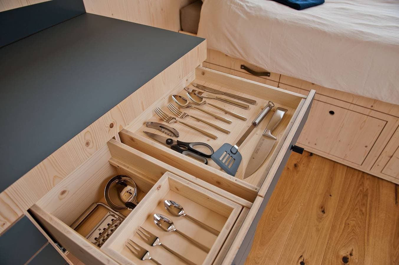 Foto 9 von 29: Naturnahes Sleep Space Off-Grid von Green Tiny Houses mit Nordseeblick