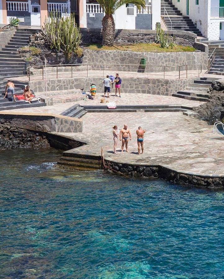 Foto 2 von 40: Two-Bedroom Apartment