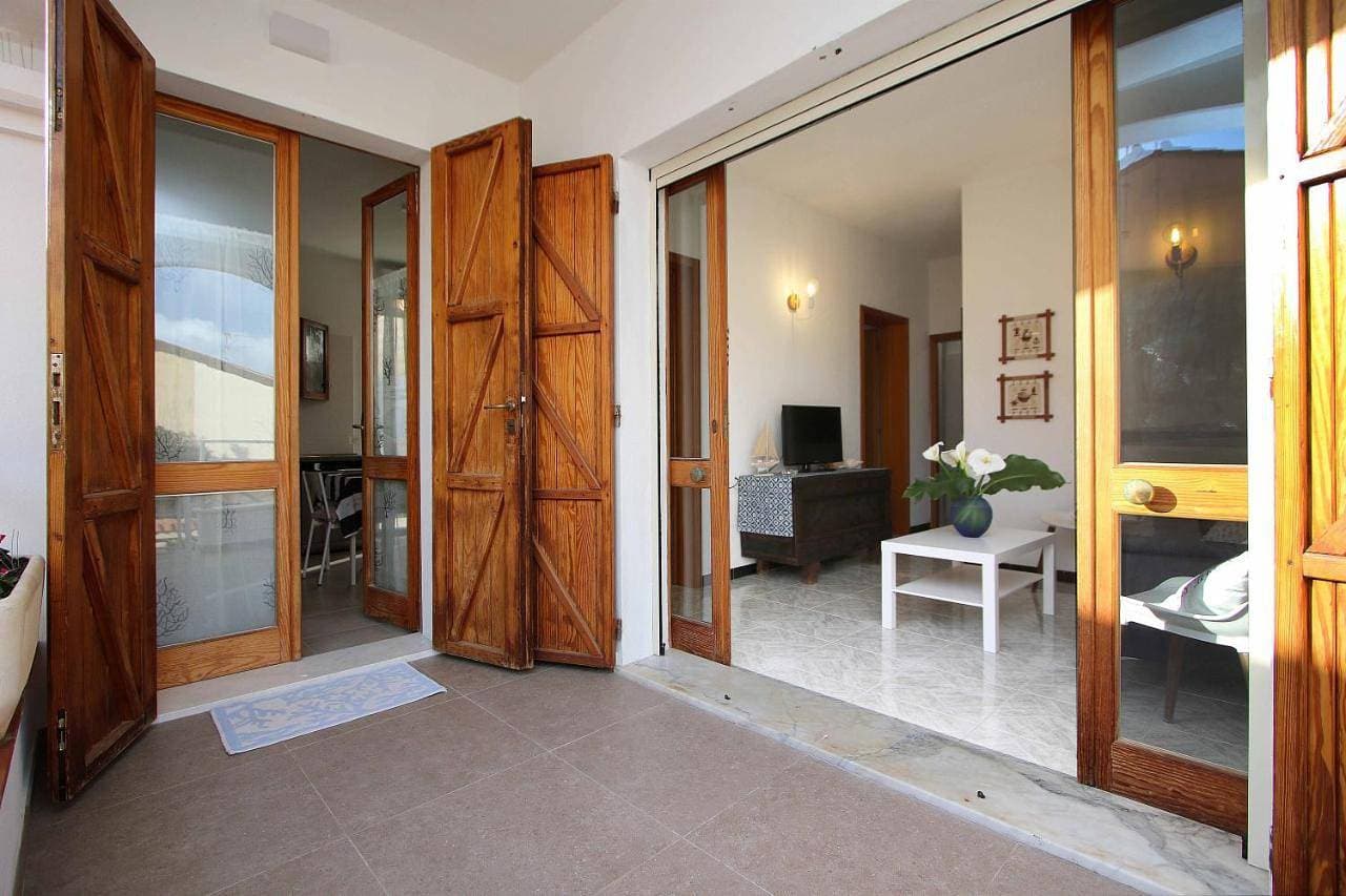 Foto 5 von 50: Two-Bedroom Apartment with Sea View