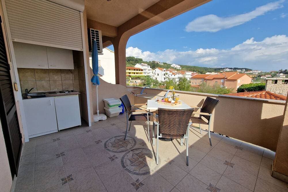 Foto 11 von 15: Studio Appartement mit Terrasse und Meerblick Kampor, Rab