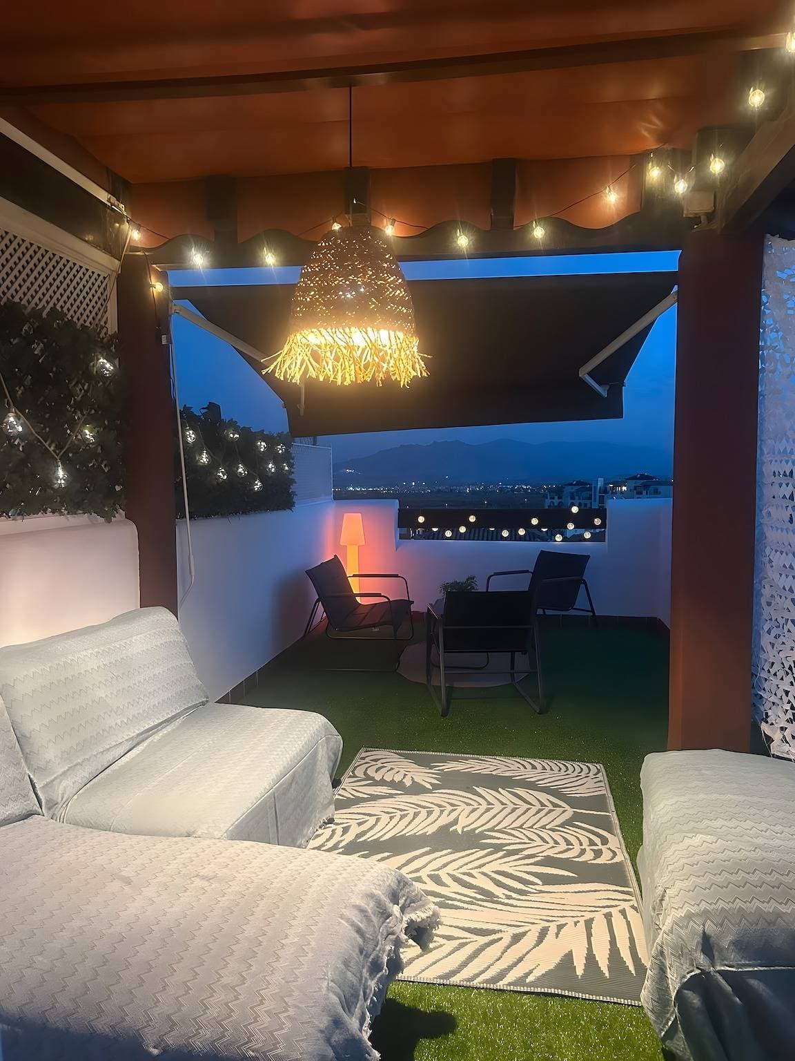 Foto 5 von 24: Ferienhaus 'Maison De Lumière' mit Meerblick, WLAN und Klimaanlage