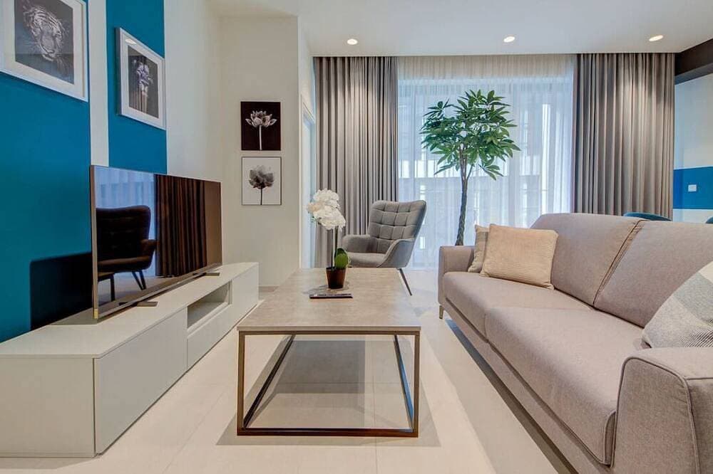 The Official Mercury Suites - Pool Access Incl. 1