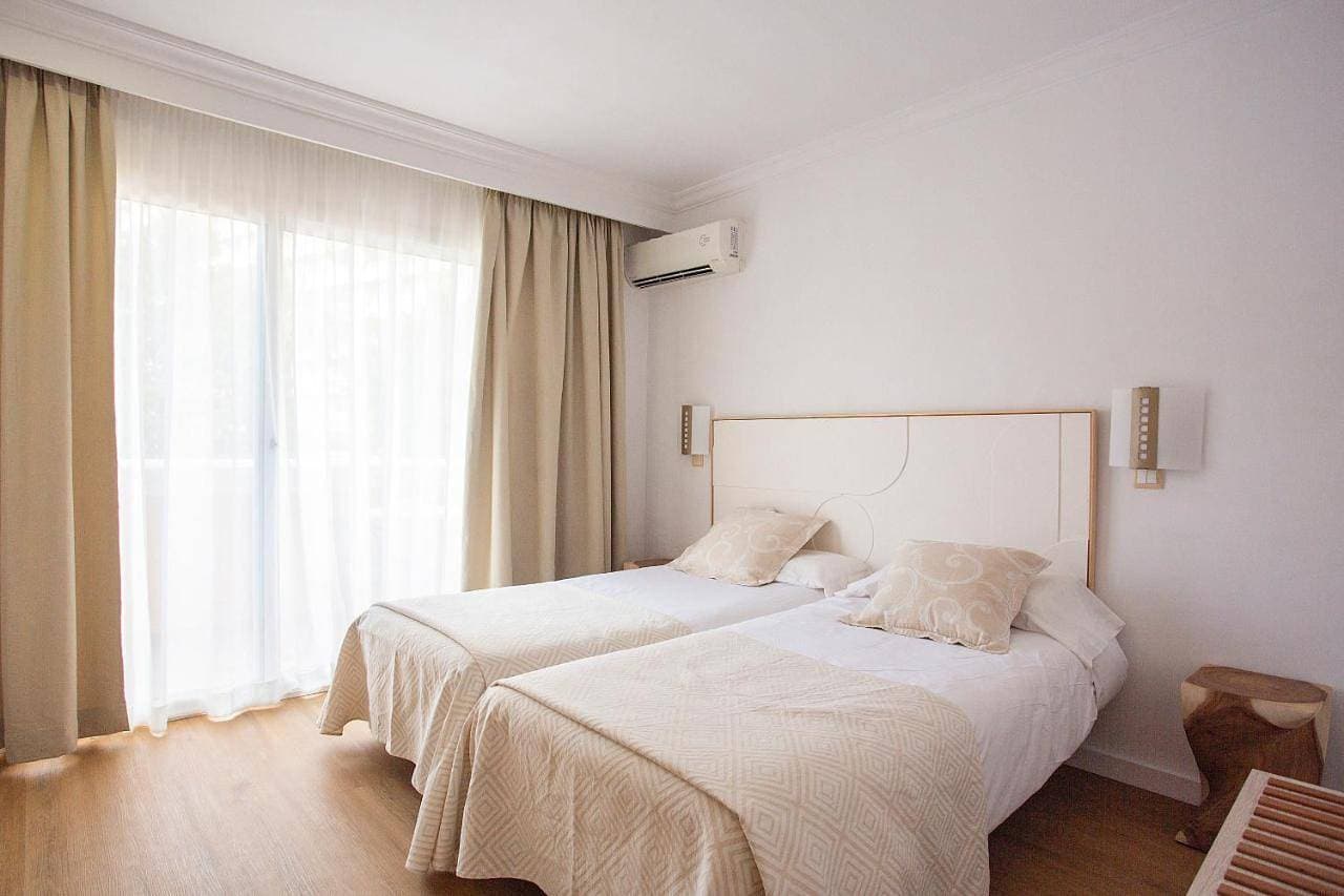 Foto 9 von 19: Twin Room with Balcony