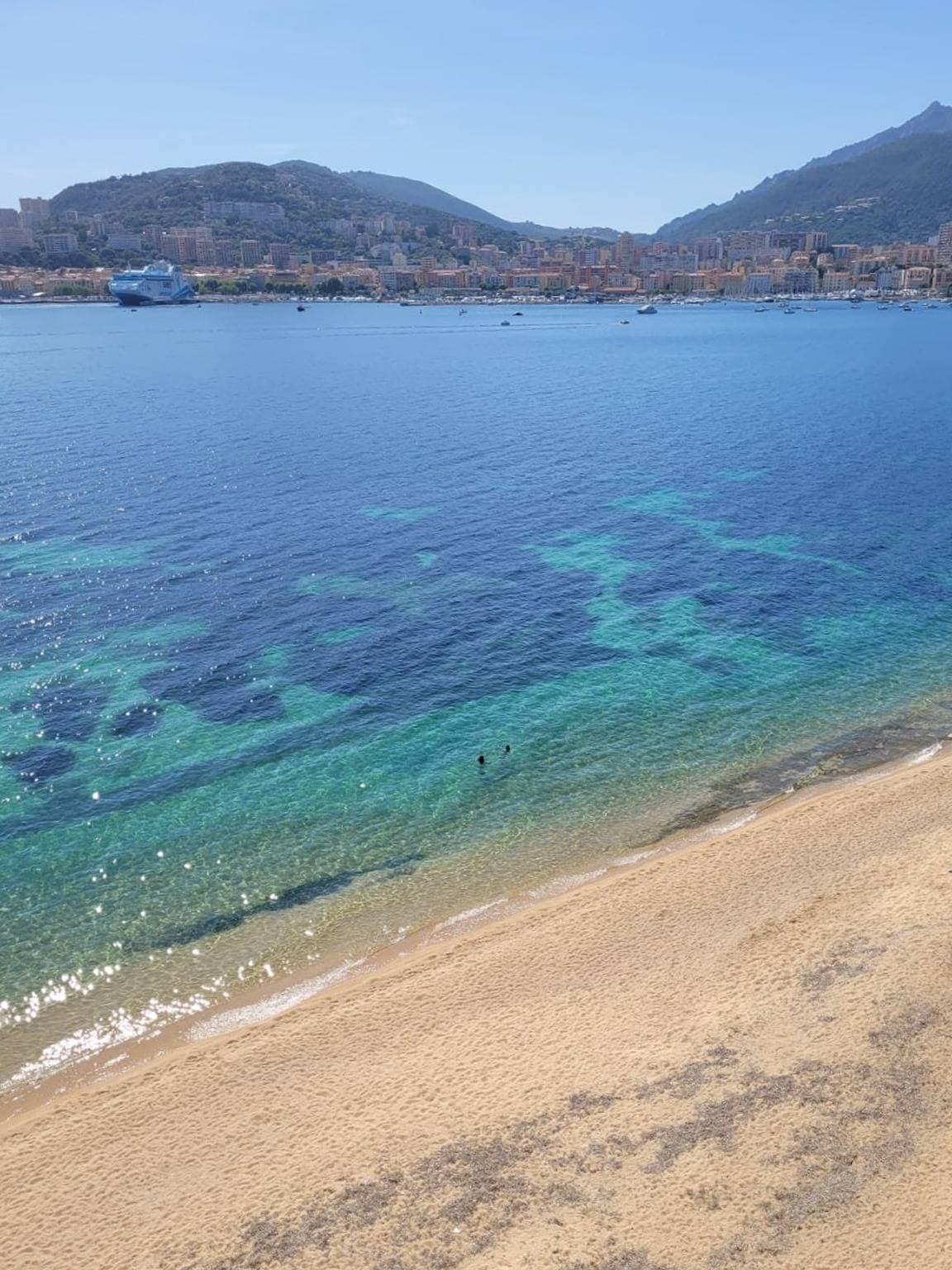 Foto 12 von 12: Gemütliches Studio mit Meerblick in Ajaccio - 30 m², Strandzugang