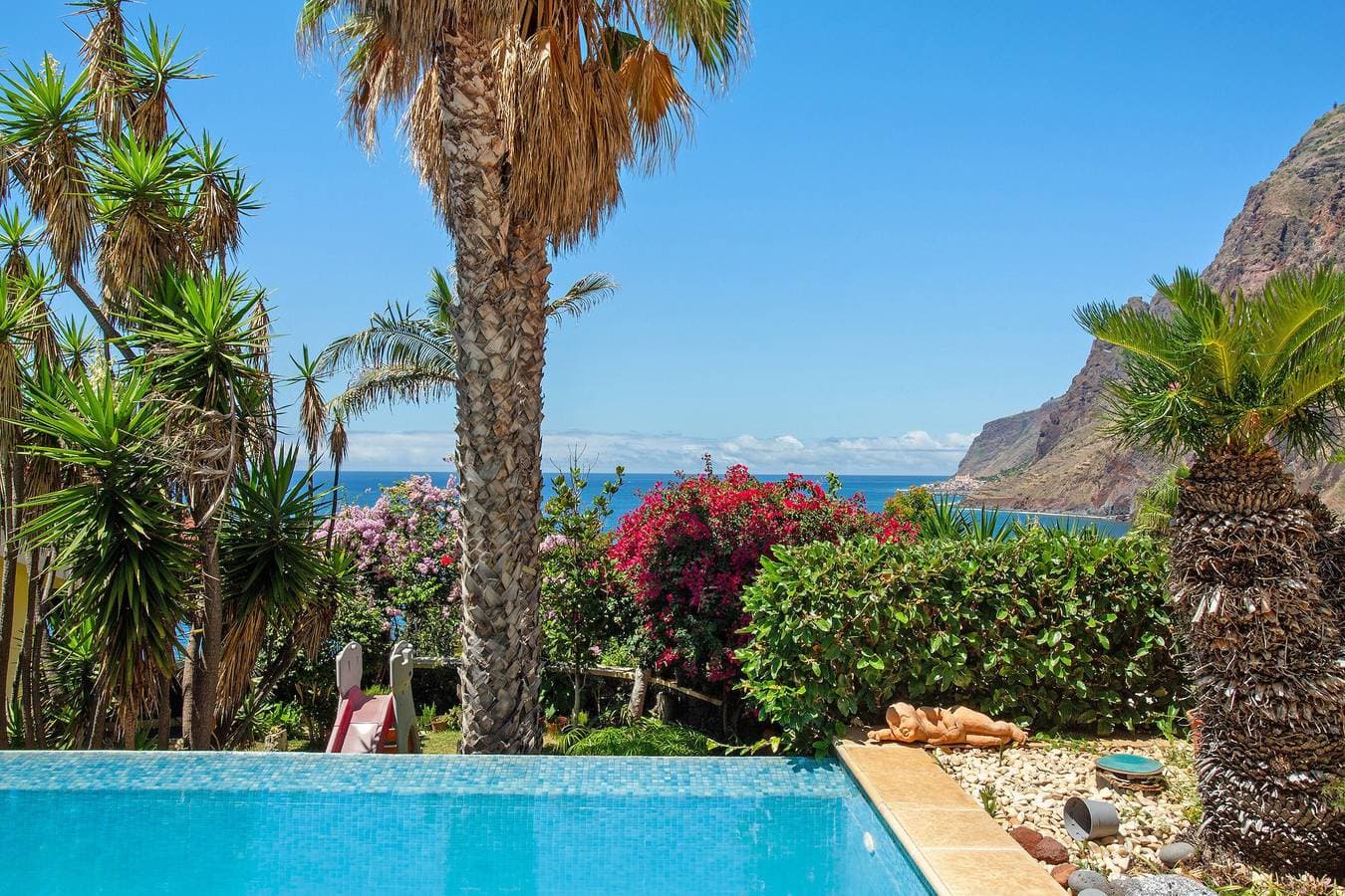 Foto 4 von 68: Suite Bela Vigia 1 mit Gemeinschaftspool, Garten und WLAN