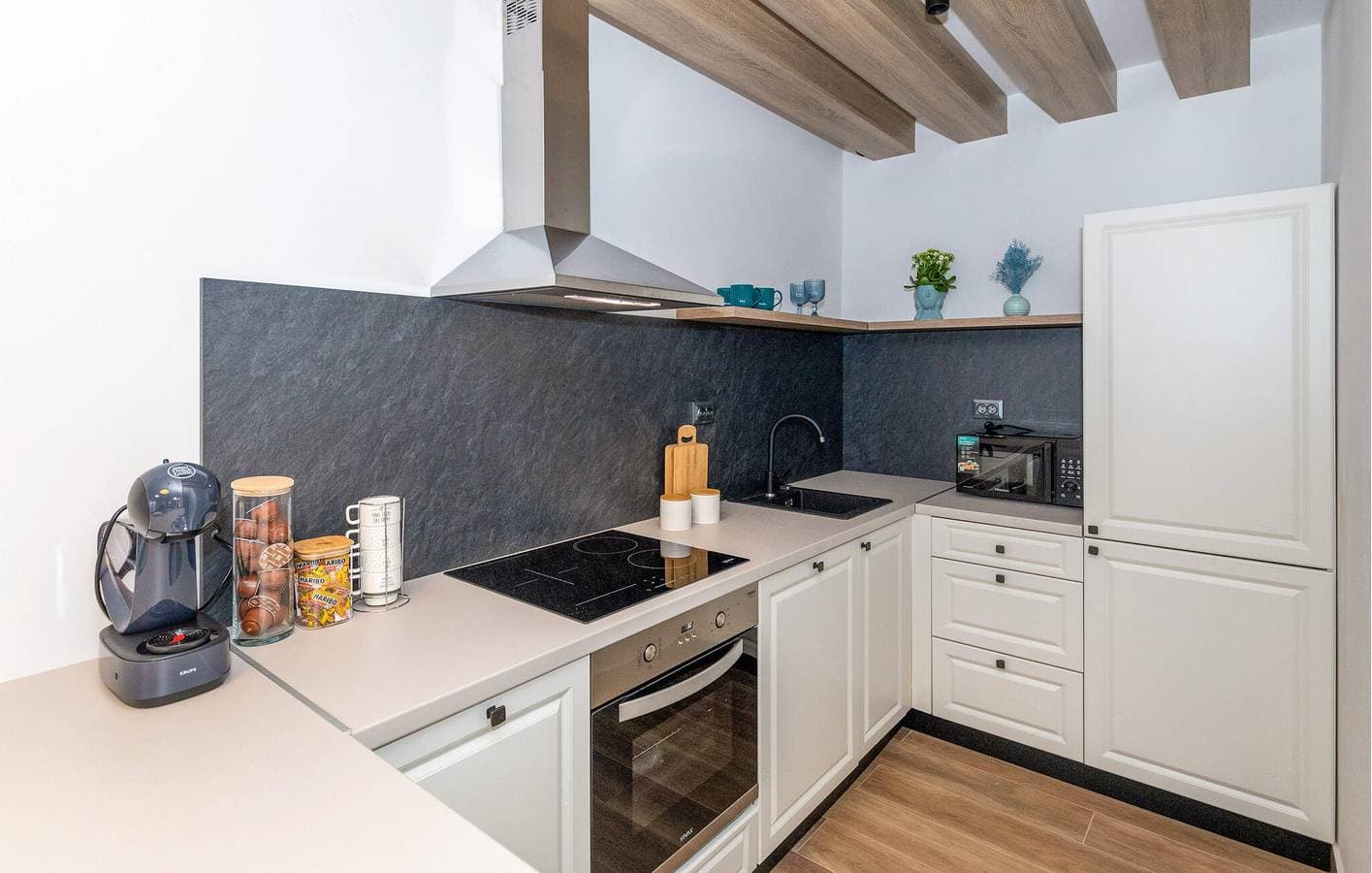 Foto 13 von 29: Gemütliche Wohnung mit Terrasse, WLAN und Parkplatz, 2,5 km vom Strand entfernt