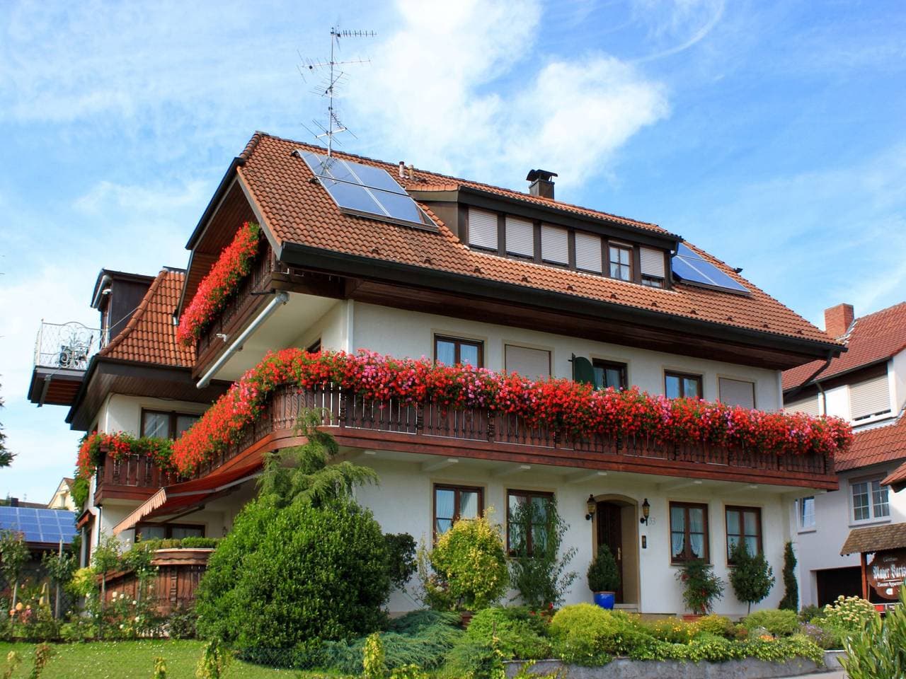 Foto 2 von 11: Gästehaus Mayer-Bartsch - Doppelzimmer ohne Balkon mit Dusche und Wc