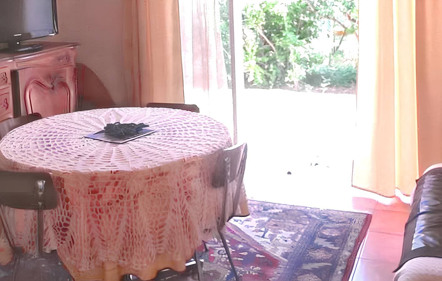 Foto 3 von 14: Komfortable Wohnung in Hyères mit Terrasse