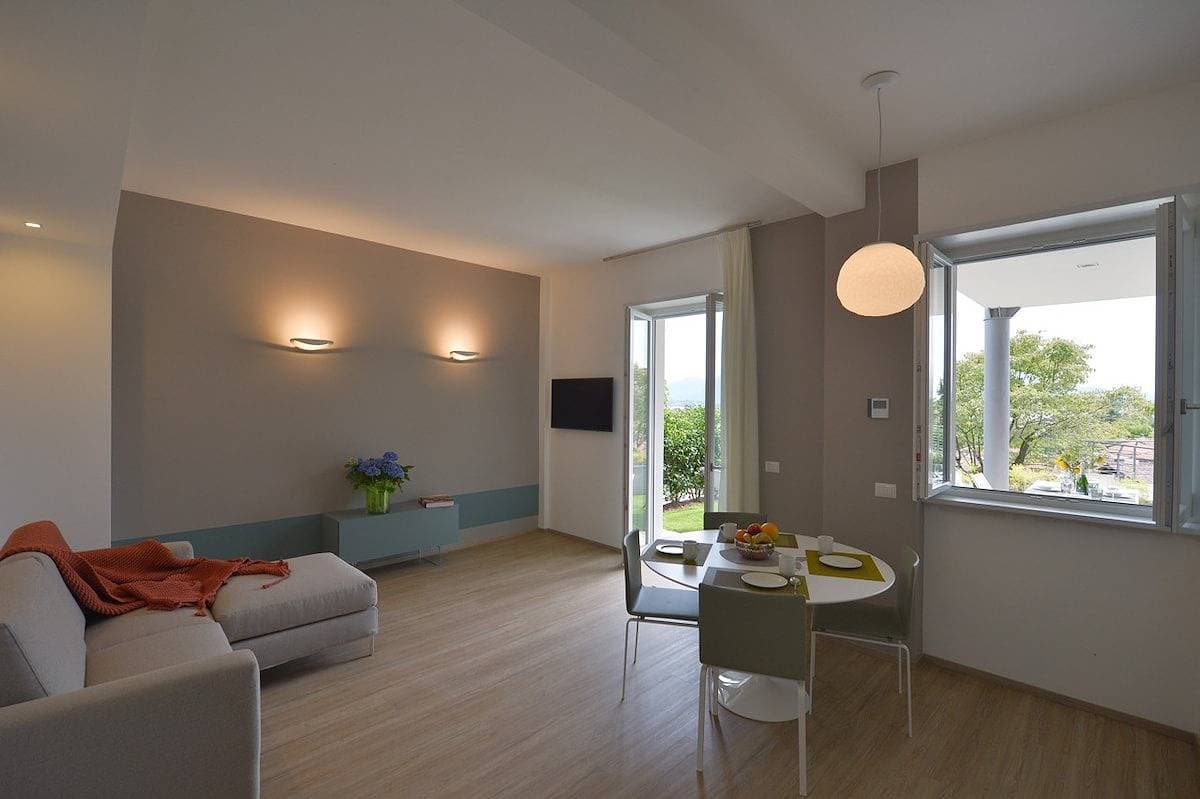 Foto 11 von 18: The View-Earth: design apt. with lake view