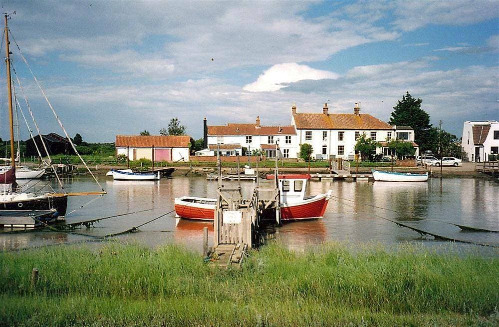 4 Bed in Southwold oc-hbr 1