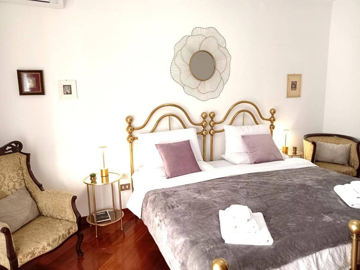 Foto 4 von 24: Deluxe Double Room with Balcony