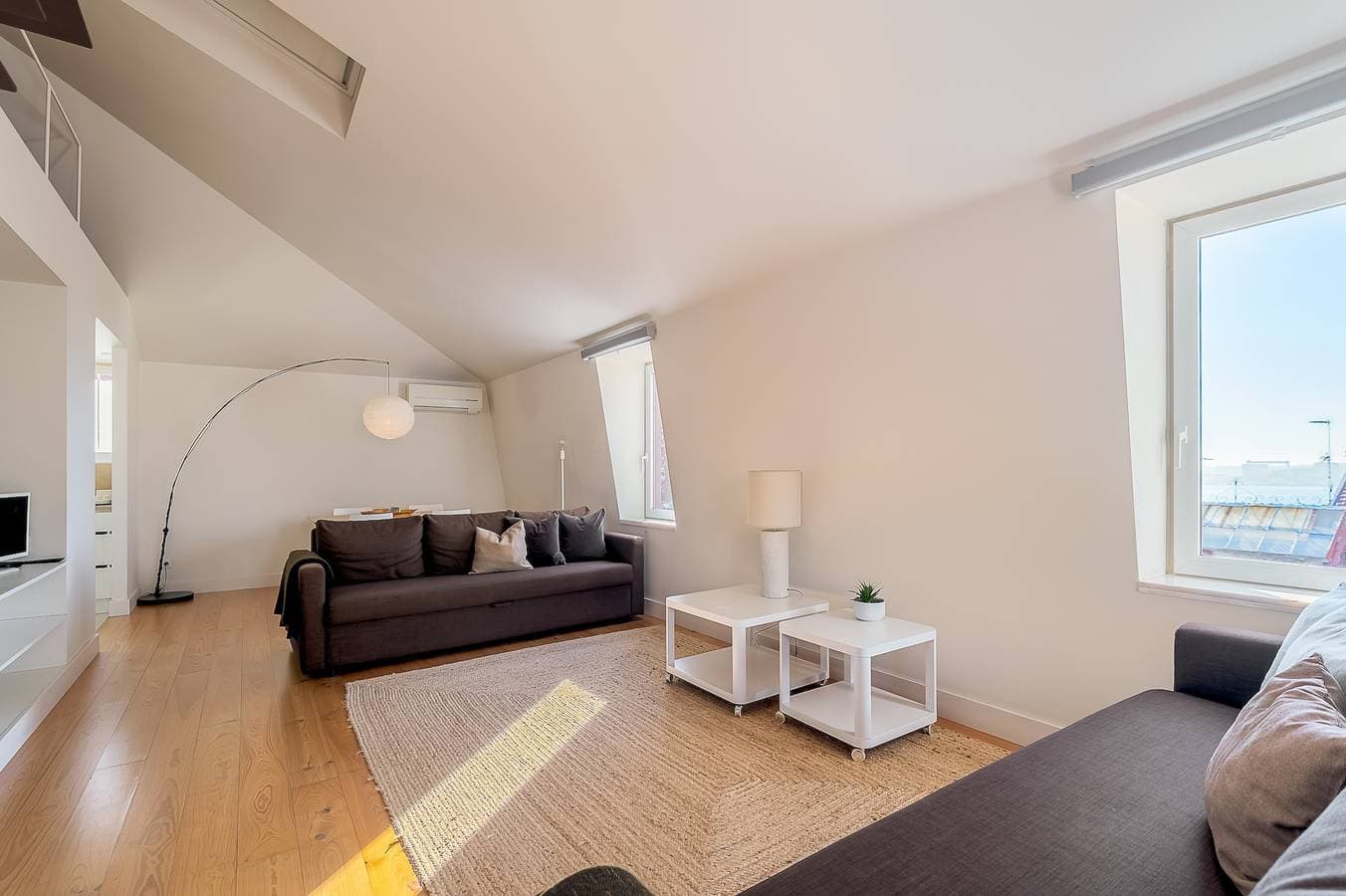 Foto 3 von 30: Apartment 'Loft Bica mit Blick auf den Fluss' mit WLAN und Klimaanlage