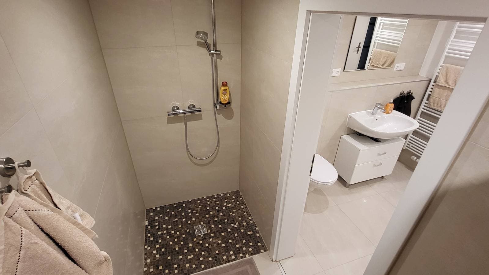 Foto 10 von 10: Ferienwohnung 'Burgstraße' mit privater Terrasse, privatem Garten und WLAN
