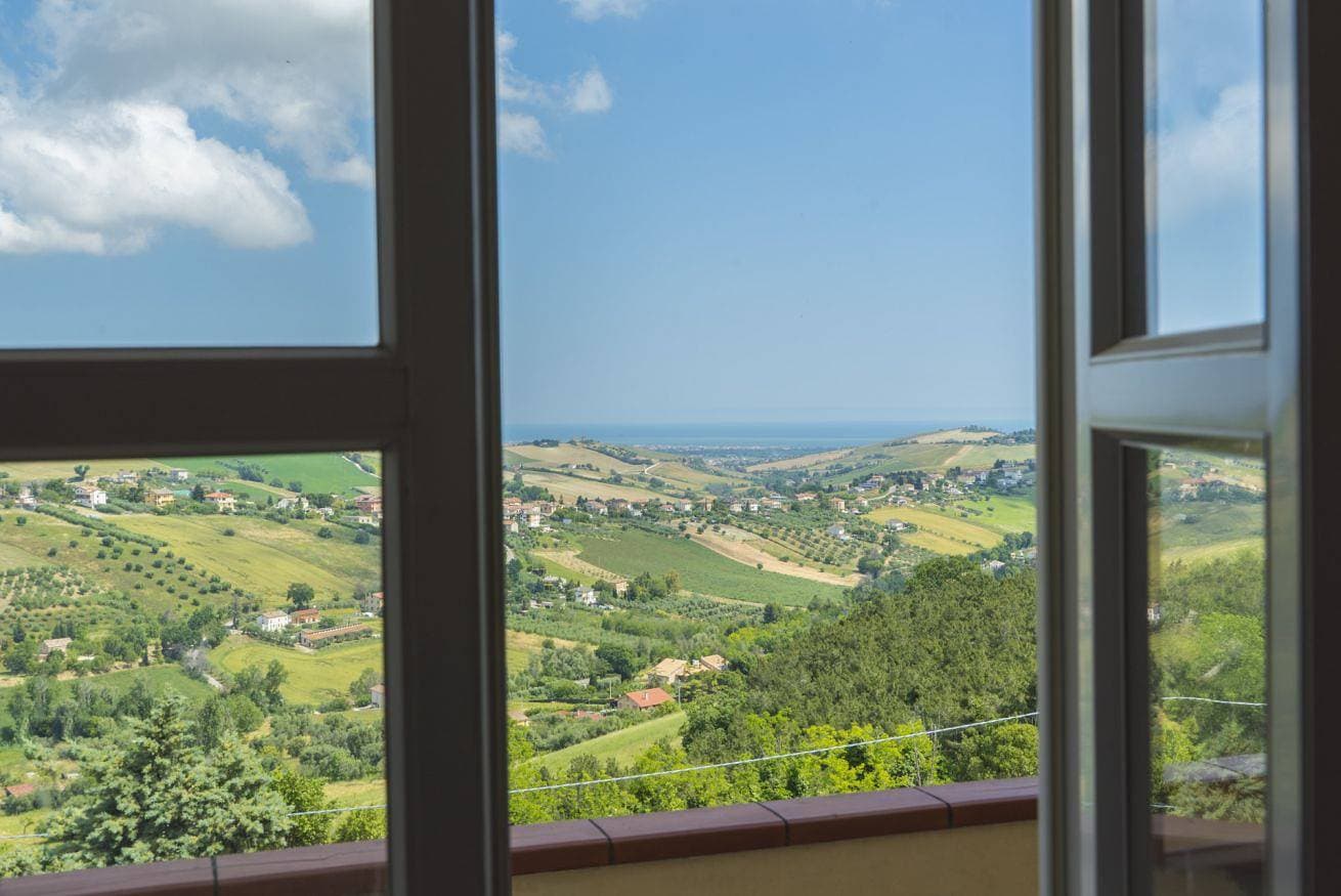 Foto 3 von 15: [Haus mit Meerblick] WLAN Klimaanlage Aussicht