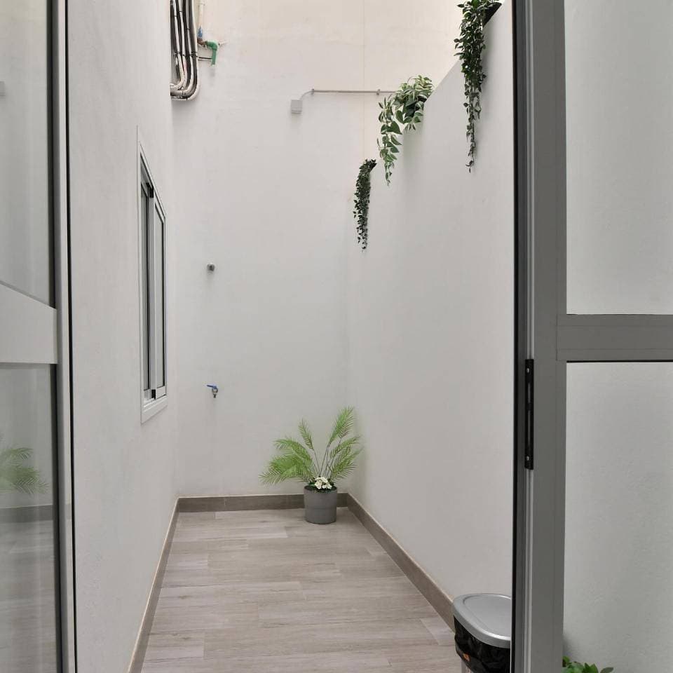 Foto 10 von 39: Two-Bedroom Apartment